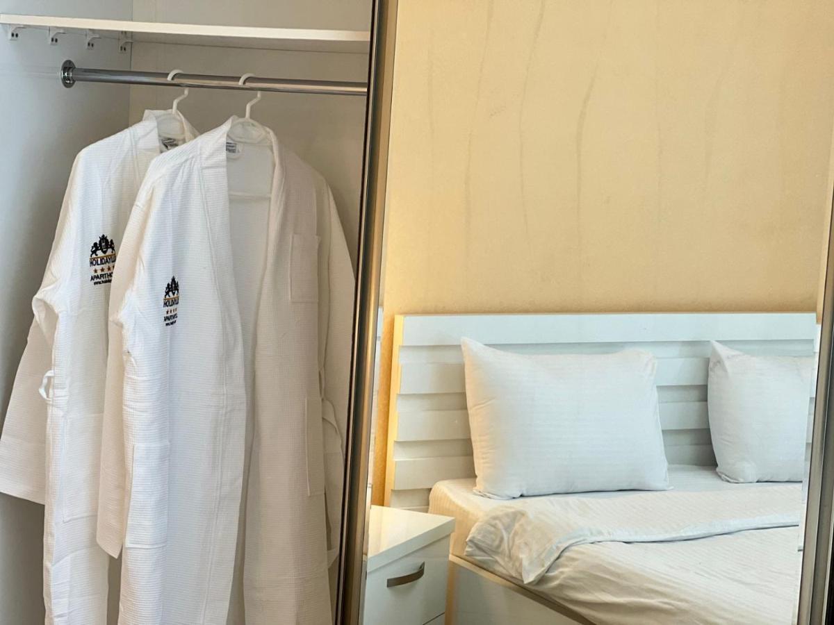 Holiday Lux Tower Batumi Eksteriør billede