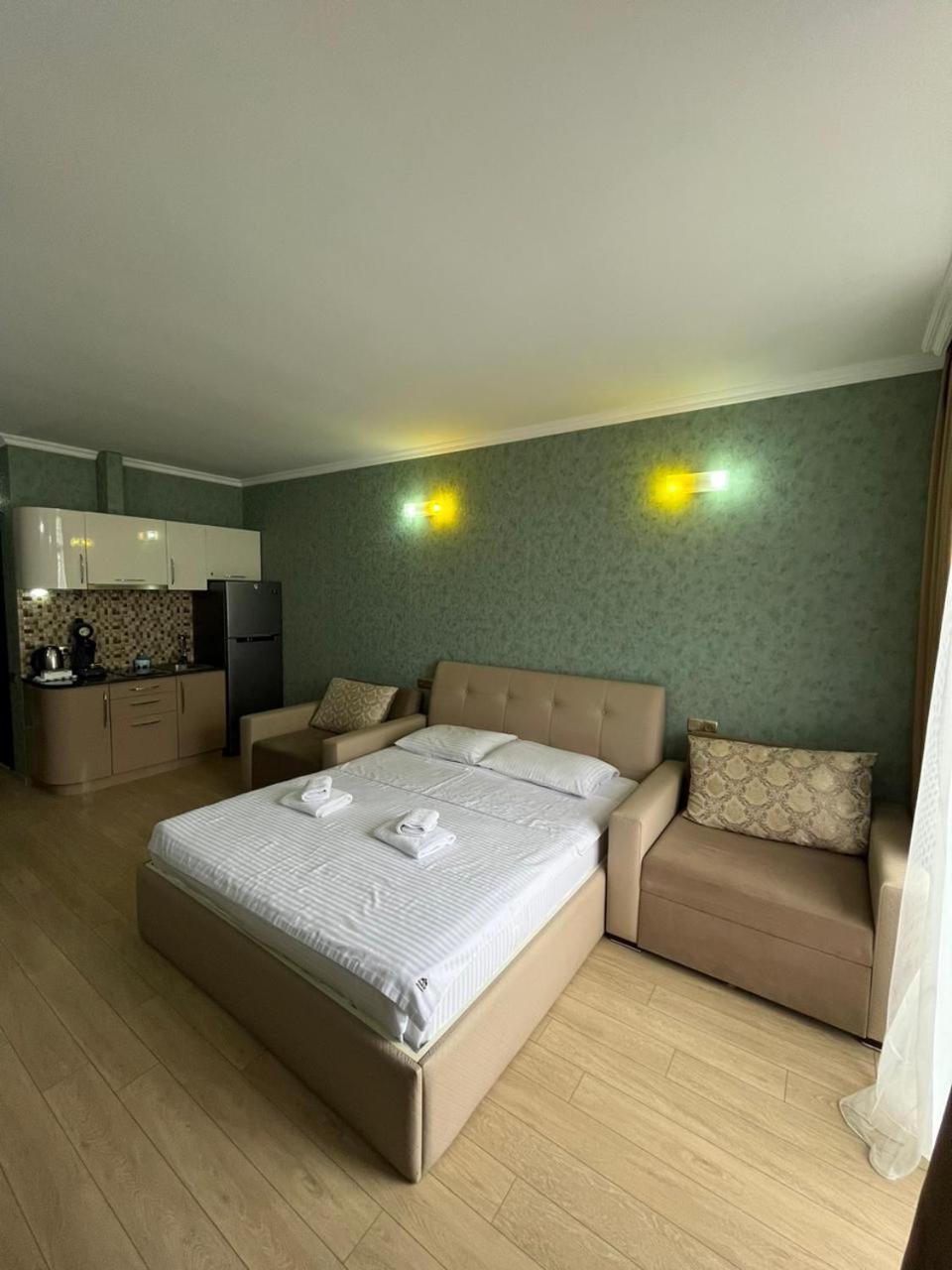 Holiday Lux Tower Batumi Eksteriør billede
