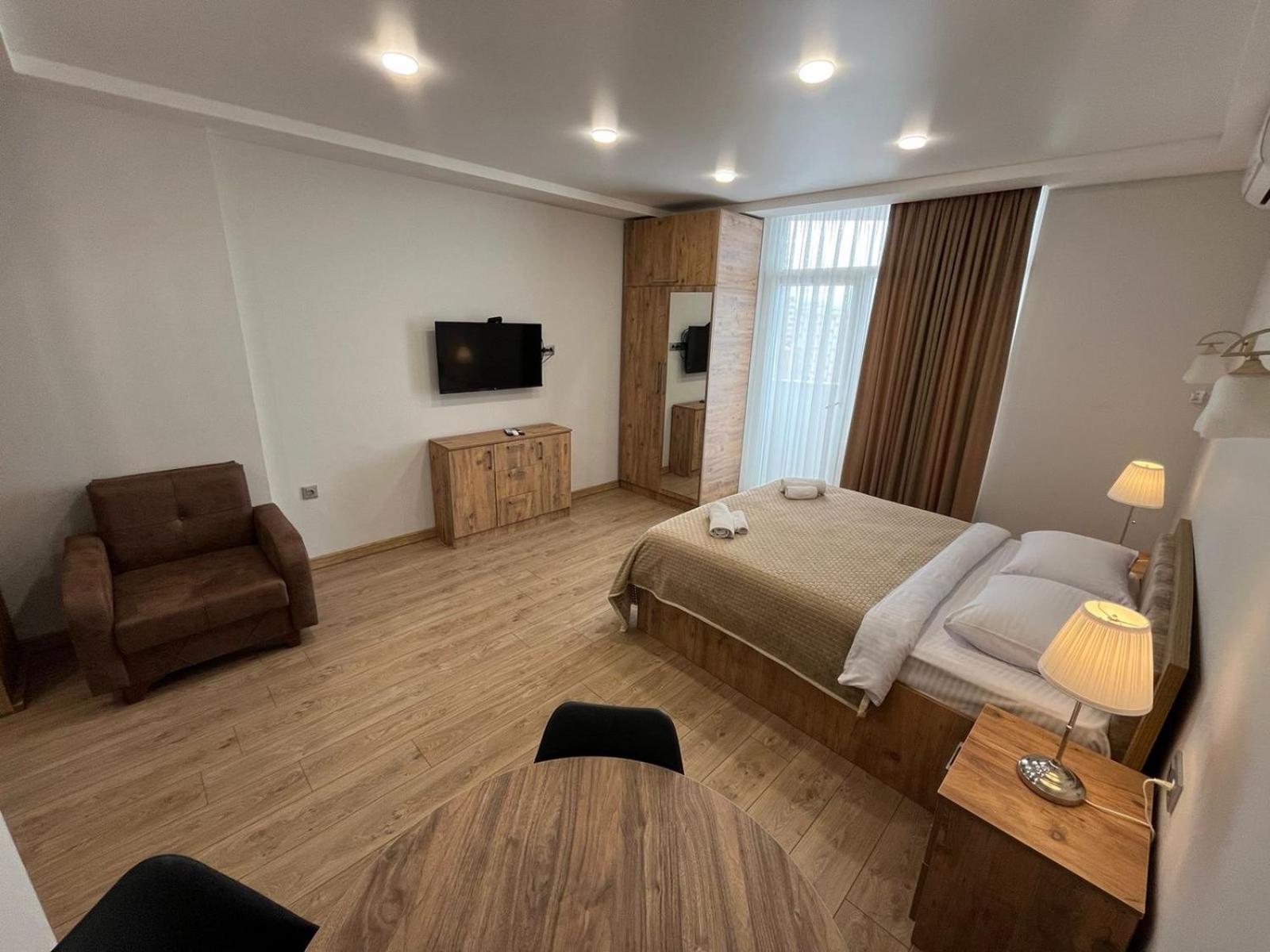 Holiday Lux Tower Batumi Eksteriør billede