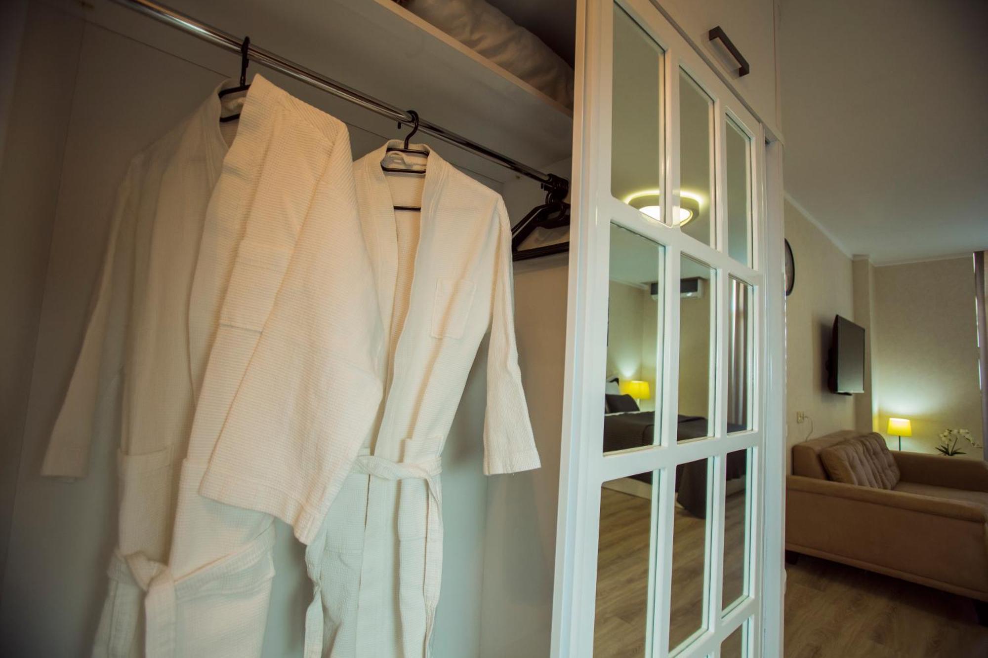 Holiday Lux Tower Batumi Eksteriør billede