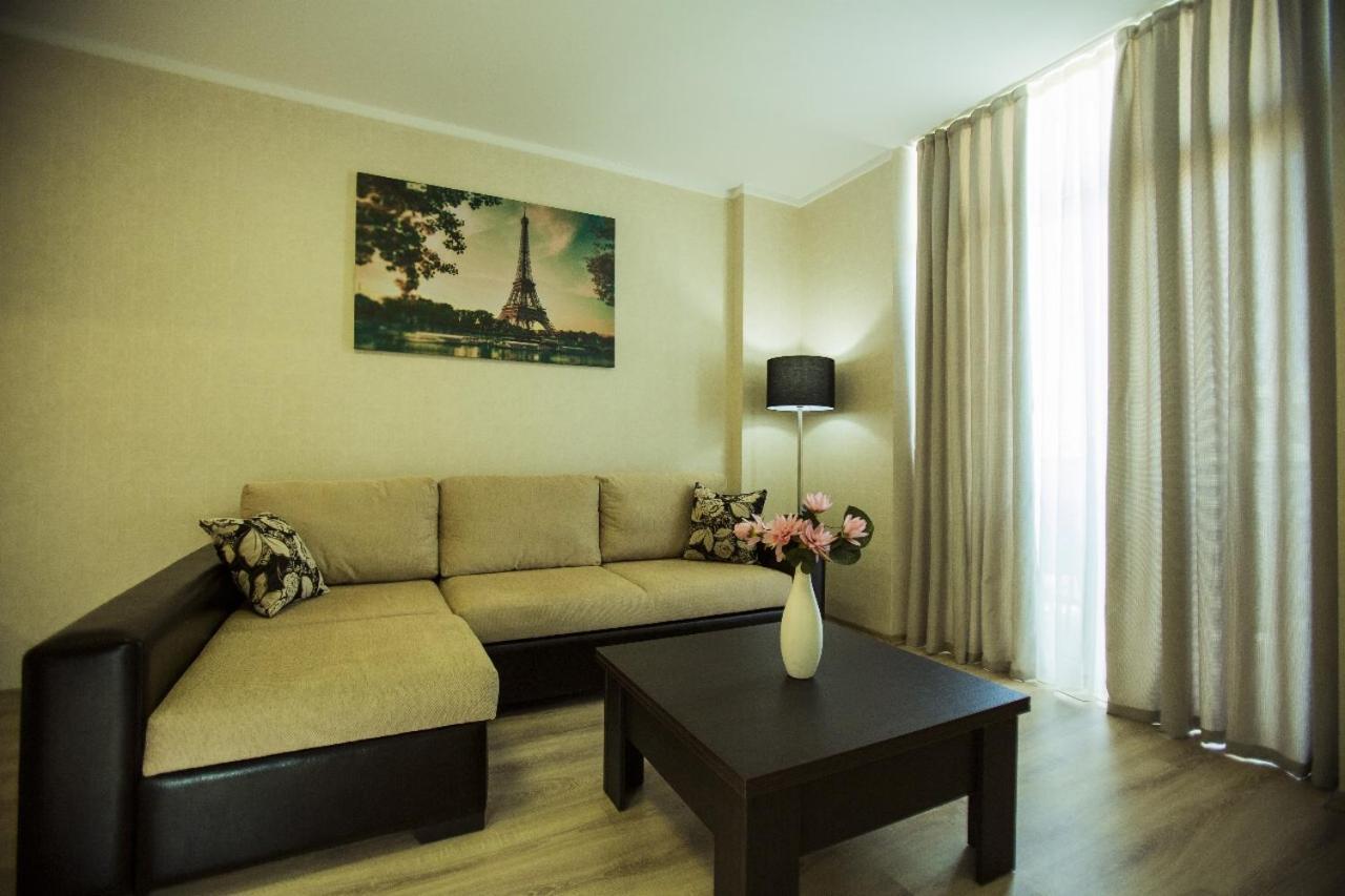 Holiday Lux Tower Batumi Eksteriør billede